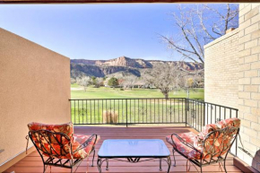 Grand Junction Golf Course Condo with Balconies